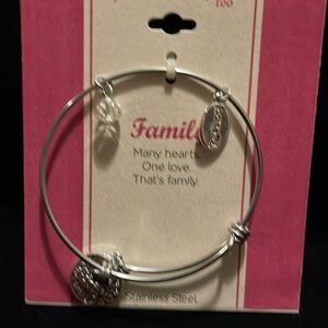 Footnotes family Stainless Steel Heart Bangle Bracelet